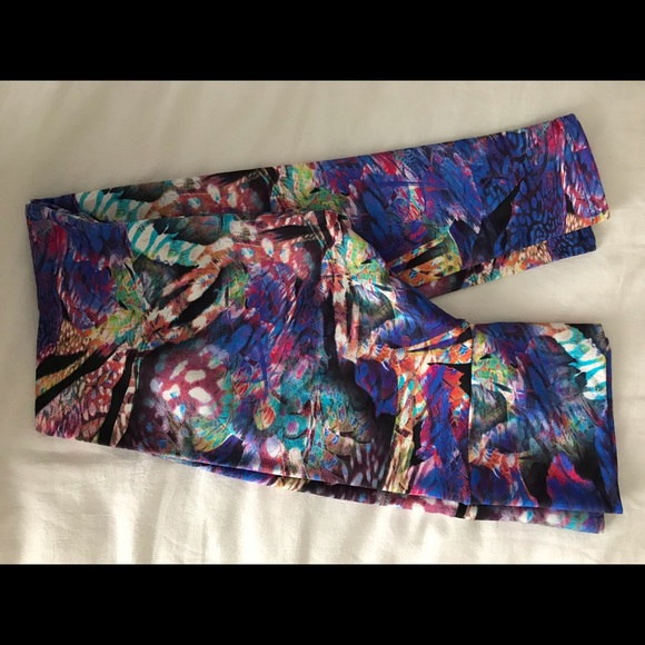 5 Pair of Jungle Patterned High Quality Leggings. Made in Brazil. - Picture 2 of 6